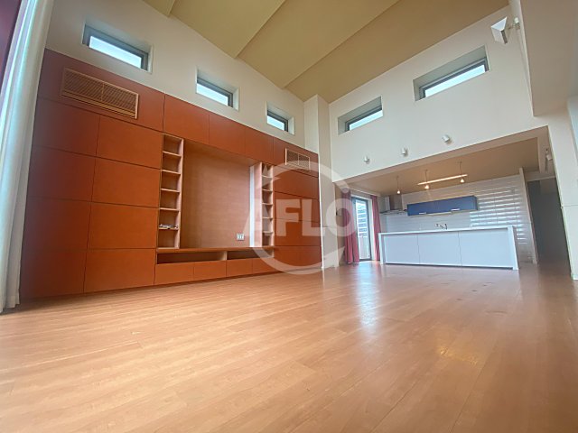 居室・リビング　ロイヤルパークス桃坂　リビング