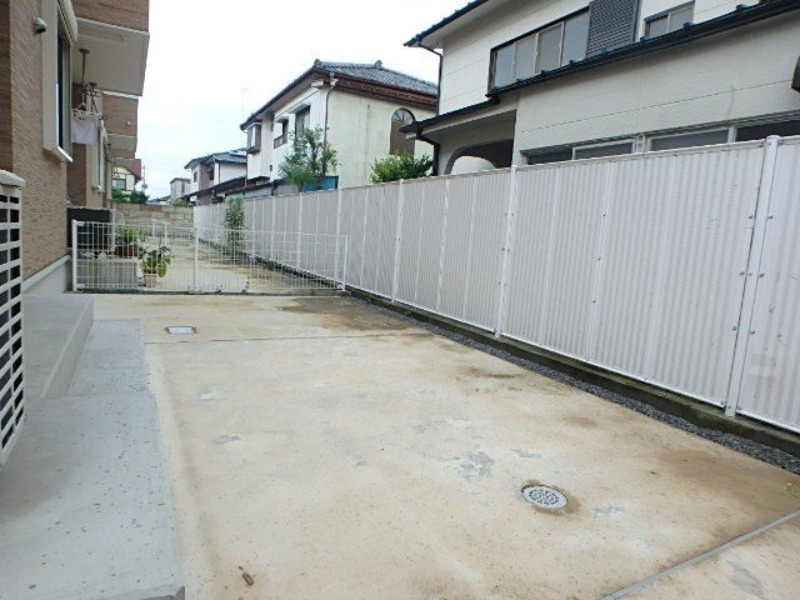 庭　図面と現状に相違がある場合には現状を優先