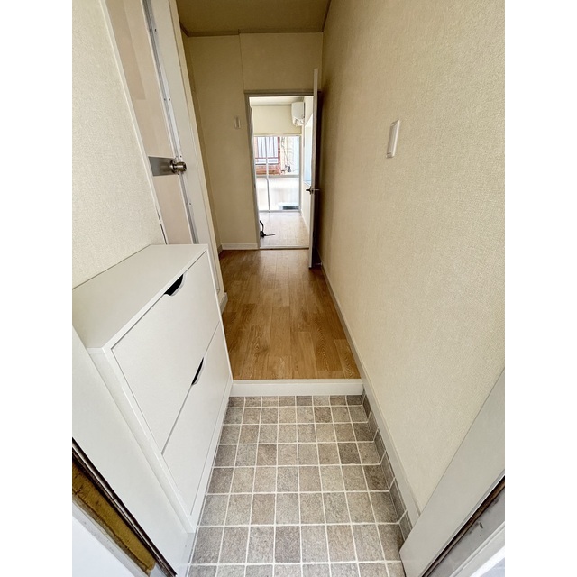 収納　シューズボックス