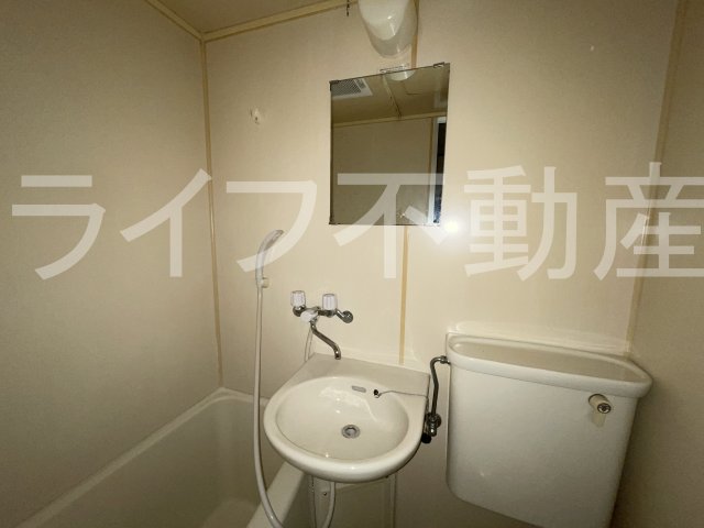 洗面設備　独立洗面化粧台付き