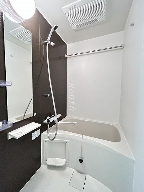 バス・シャワールーム　浴室乾燥機付きのお風呂