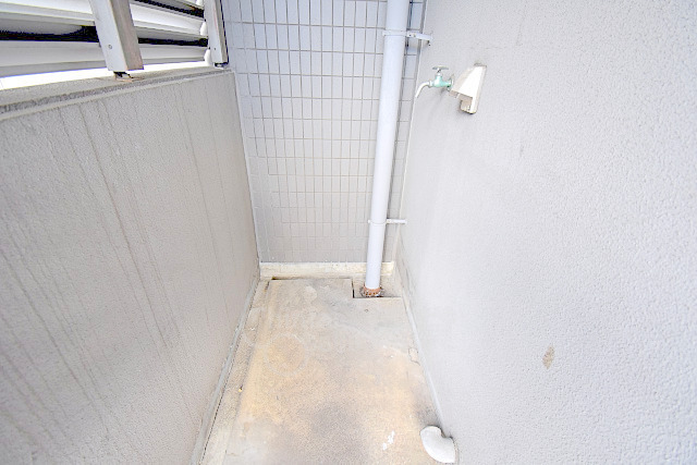 その他設備　室外洗濯機置場