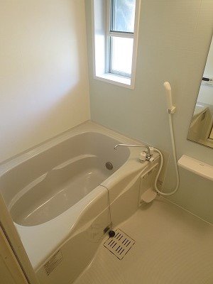 バス・シャワールーム　ゆったり過ごせるお風呂です