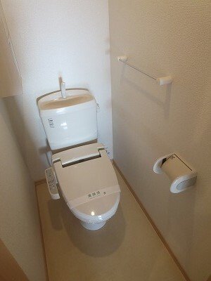 トイレ　落ち着いたトイレです