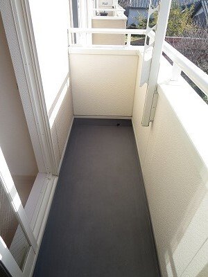 バルコニー　陽当たり良好なバルコニーです