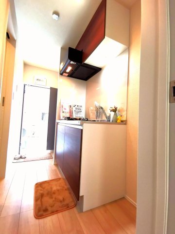 キッチン　２口コンロ付きのコンパクトで使い勝手の良いキッチン！