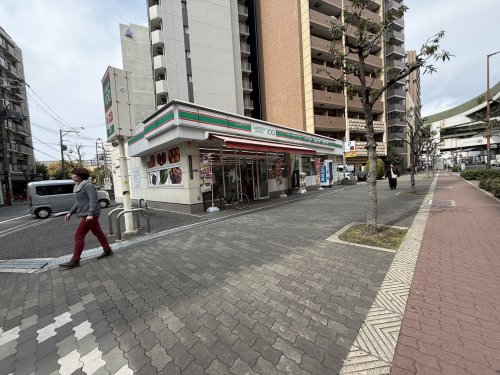 コンビニ　ローソンストア100 西区立売堀店（コンビニ）まで434m