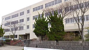 中学校　秋田市立外旭川中学校（中学校）まで1003m