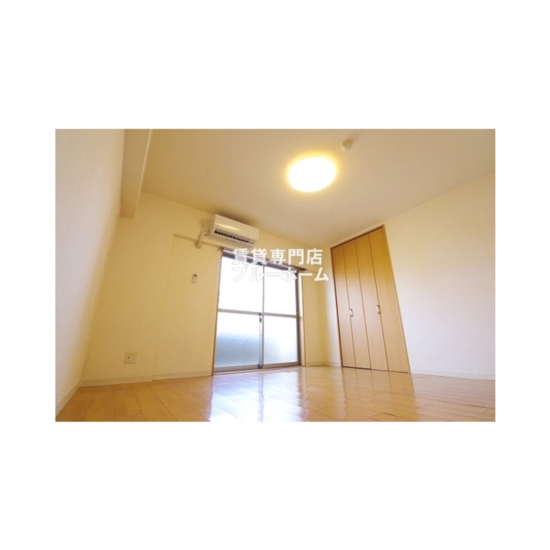 居室・リビング　8.5帖の明るい洋室！