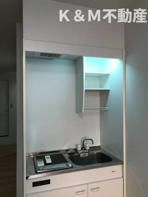 キッチン　コンパクトなキッチンで掃除もラクラク