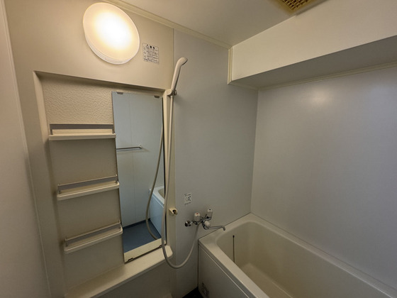 バス・シャワールーム　※他号室の写真です