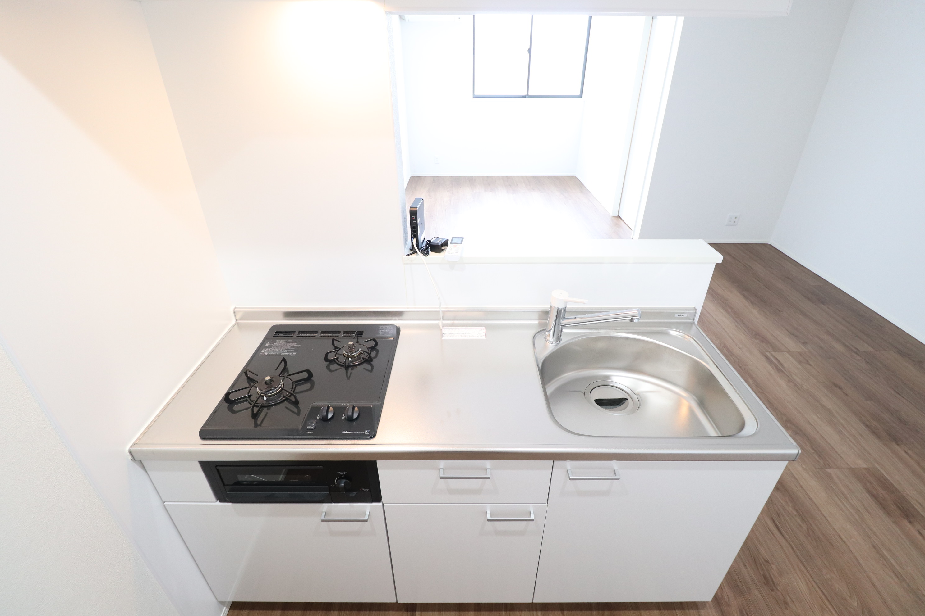 キッチン　キッチンは、嬉しいコンロ付き♪