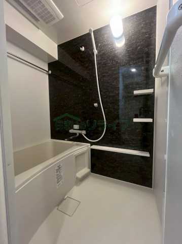 バス・シャワールーム　※参考写真です。同じ間取りの別部屋になります。