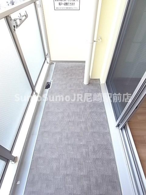 バルコニー　バルコニーからの眺めを楽しみながら食事をしませんか