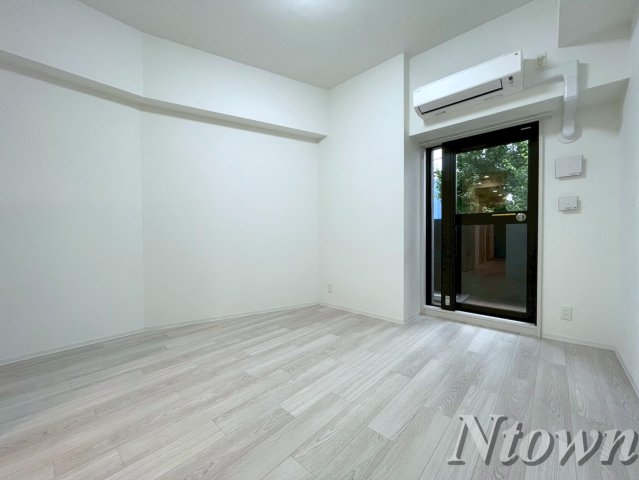 居室・リビング　こちらの居間で趣味の時間をお楽しみください