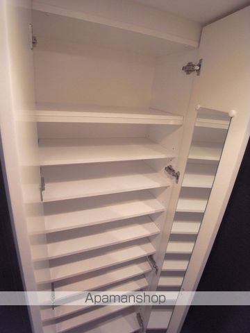 アーデン堺筋本町の玄関写真