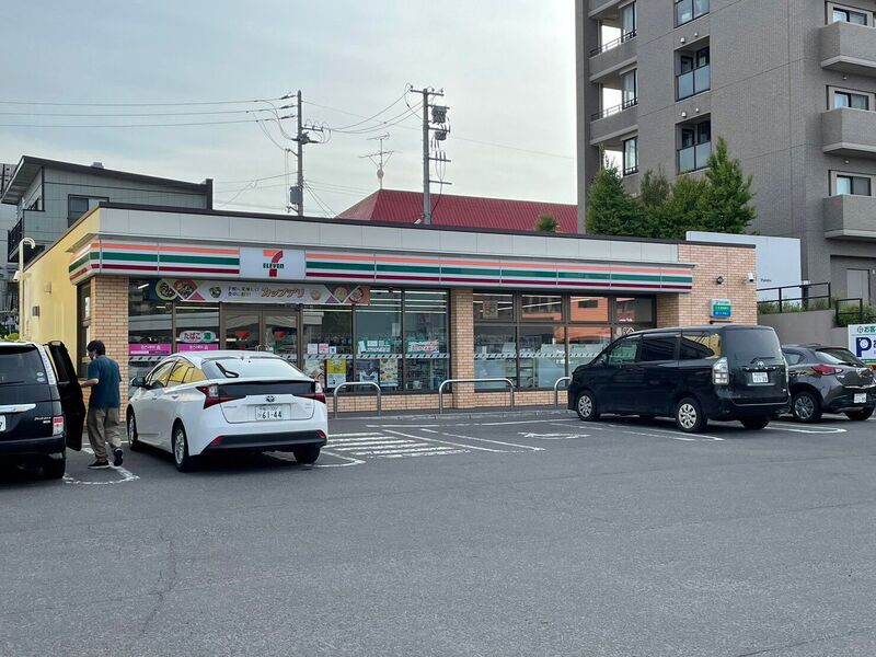 コンビニ　セブンイレブン札幌手稲本町3条4丁目店（コンビニ）まで632m
