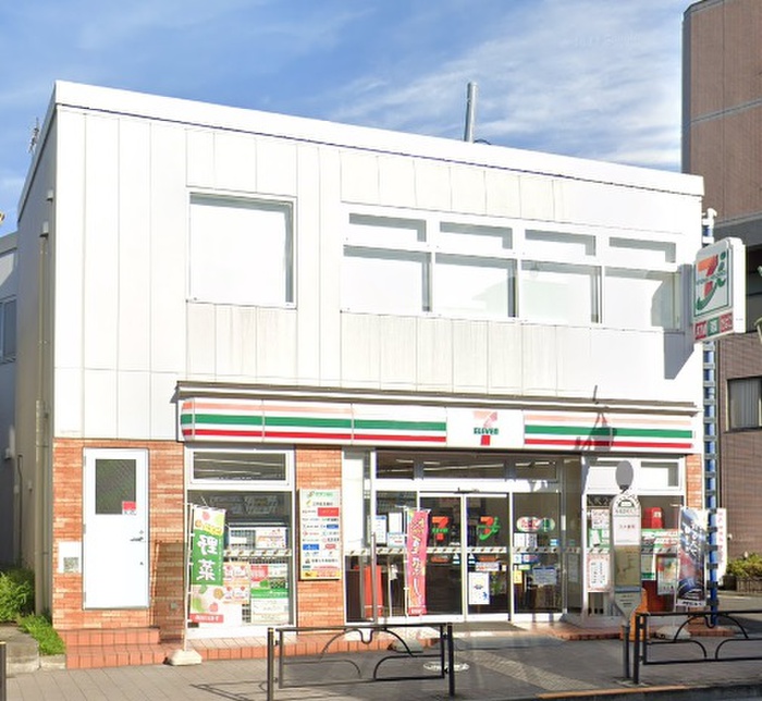 コンビニ　セブンイレブン板橋区大谷口２丁目店（コンビニ）まで65m