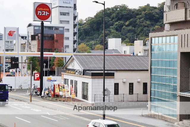 飲食店　ガスト徳島大学前店（飲食店）まで297m