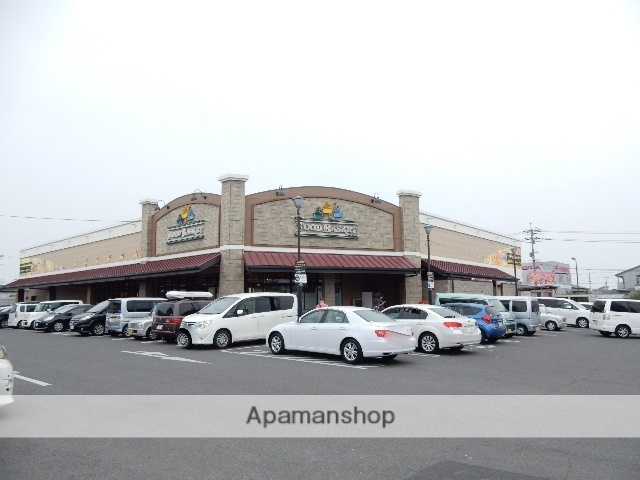 スーパー　ニシナフードバスケット南輝店（スーパー）まで808m