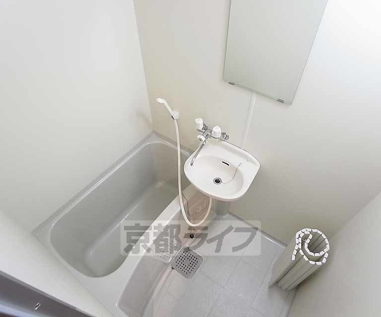 バス・シャワールーム　ゆったりセパレート。