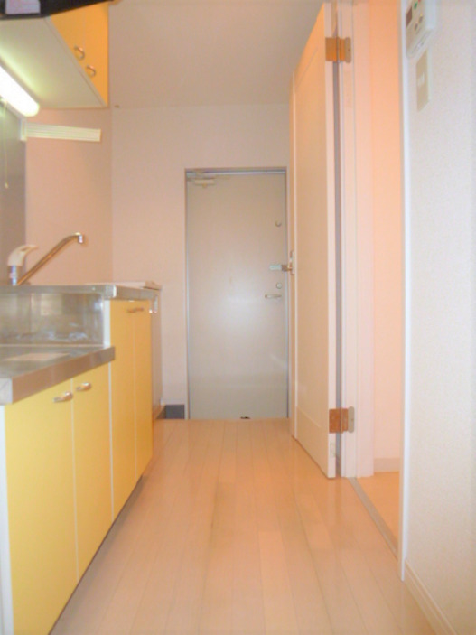 玄関　収納もある玄関です