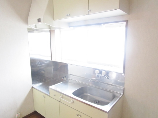 キッチン　別号室の参考写真になります。