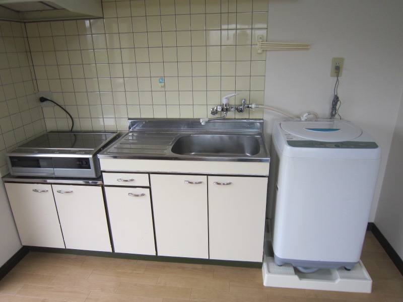 キッチン　※別部屋参考写真