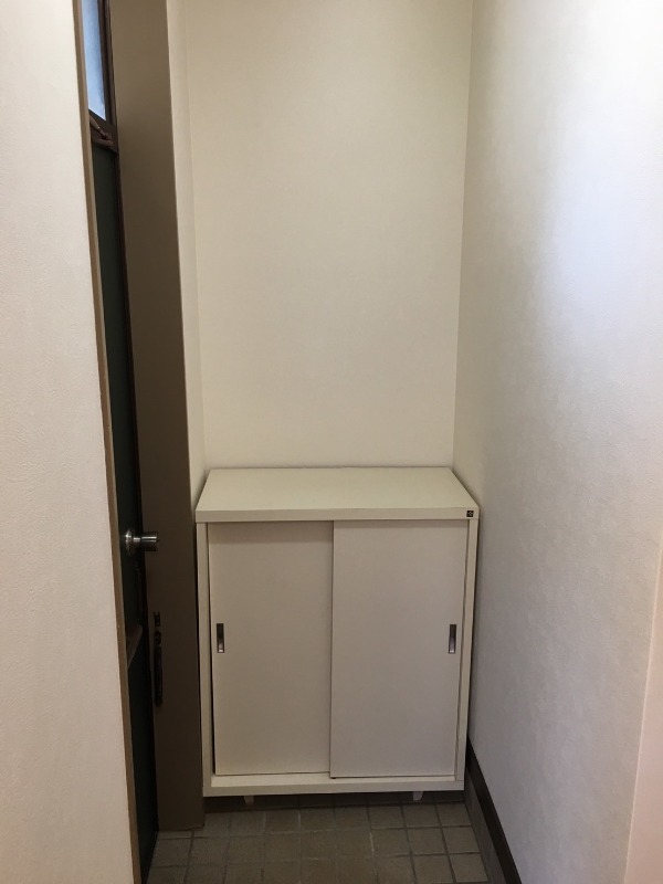 玄関　※別部屋参考写真