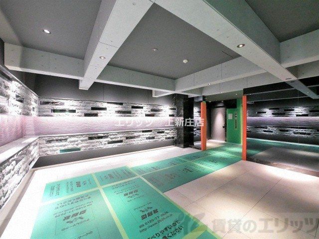 ロビー　駐車場