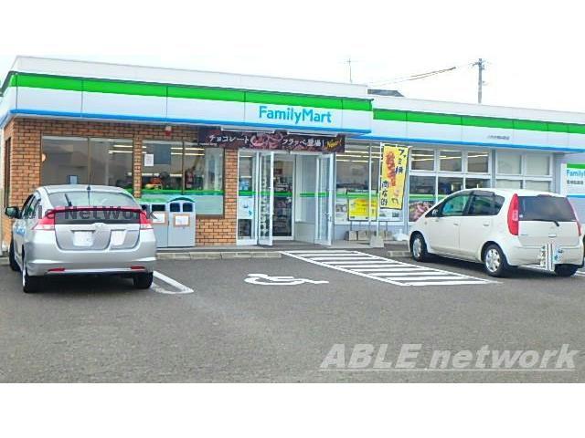 コンビニ　ファミリーマート八代古閑中町店（コンビニ）まで1124m