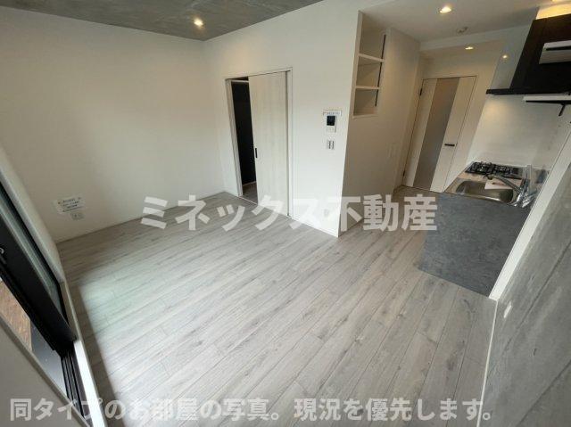 居室・リビング　同タイプのお部屋の写真。現況を優先します。