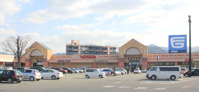 スーパー　フジグラン山口（スーパー）まで3306m