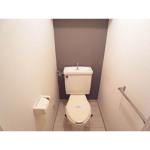 トイレ　別号室の参考写真です