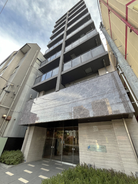 建物外観　２０２１年竣工