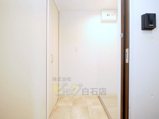 玄関　広々とした玄関です♪