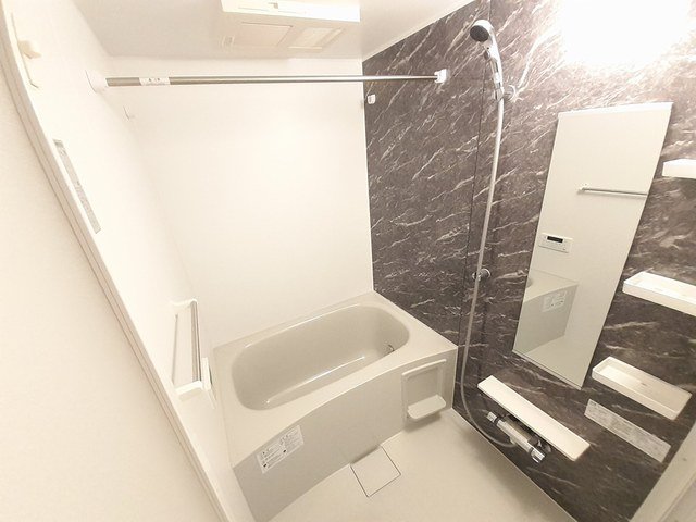 バス・シャワールーム　お風呂で日々の疲れを落としましょう