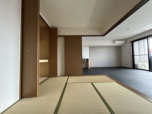 その他部屋・スペース　収納付の寝室です☆