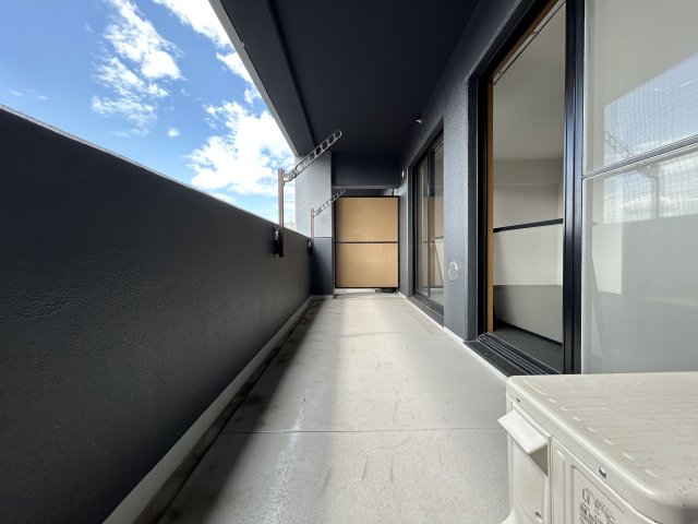 バルコニー　陽当たり良好なバルコニーです♪