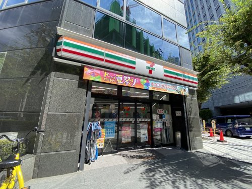 コンビニ　セブンイレブン（コンビニ）まで100m