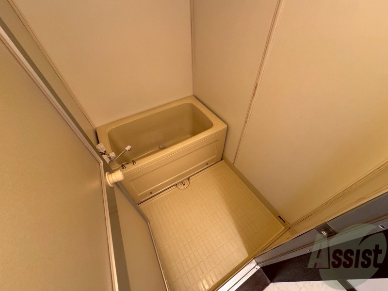 バス・シャワールーム　ユニットバスです。疲れを癒すのに欠かせませんね！