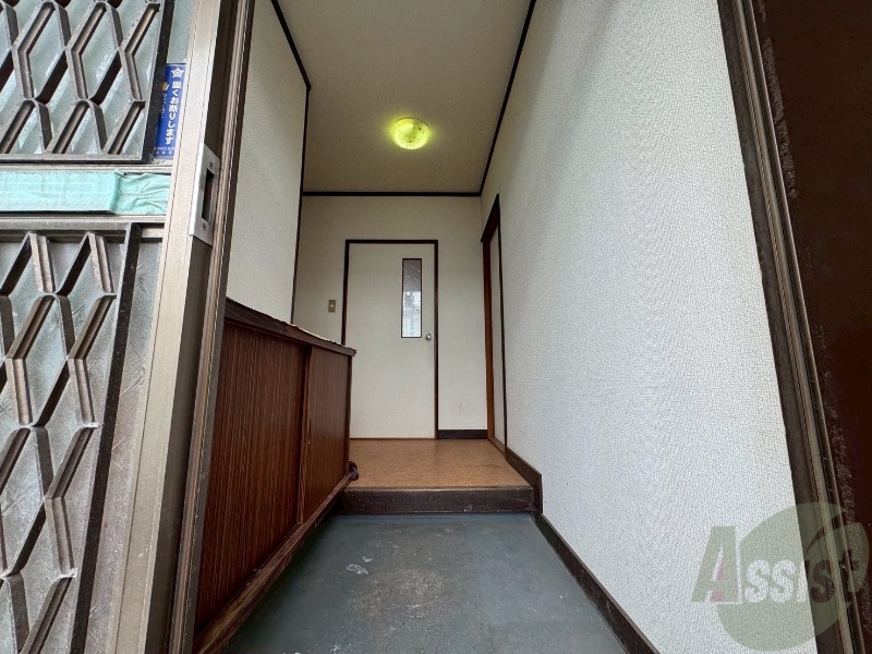 玄関　玄関の様子です。明るい印象ですね。気分もあがりそう。