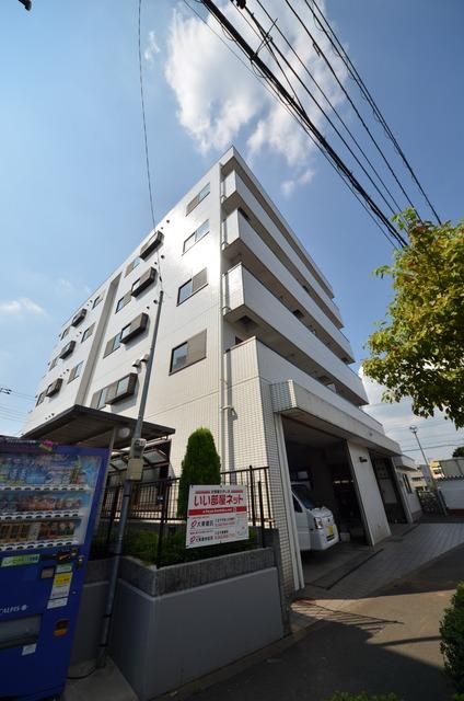 建物外観　♪重厚感ある建物ですね♪