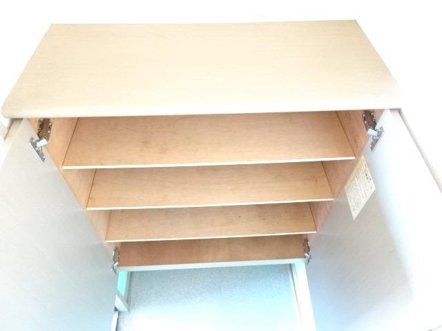 収納　シューズボックス