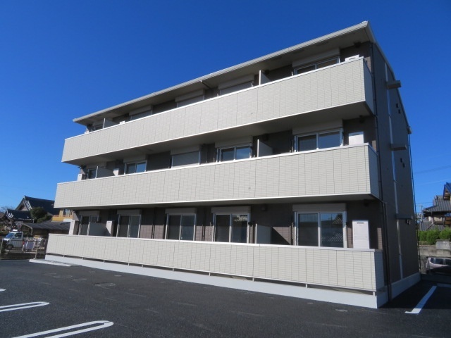 建物外観　南側からの外観