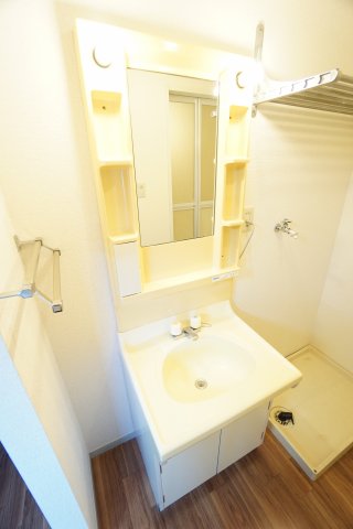 洗面設備　※同物件・同タイプの写真です。