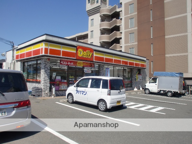 コンビニ　デイリーヤマザキ　奈良尼ケ辻店（コンビニ）まで793m