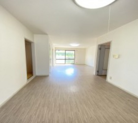 居室・リビング　※別号室の写真となります