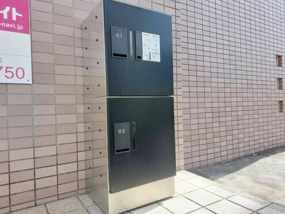 エントランス　宅配ボックス