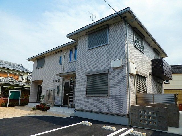 近鉄けいはんな線 吉田駅 徒歩16分 2階建 築9年の外観写真